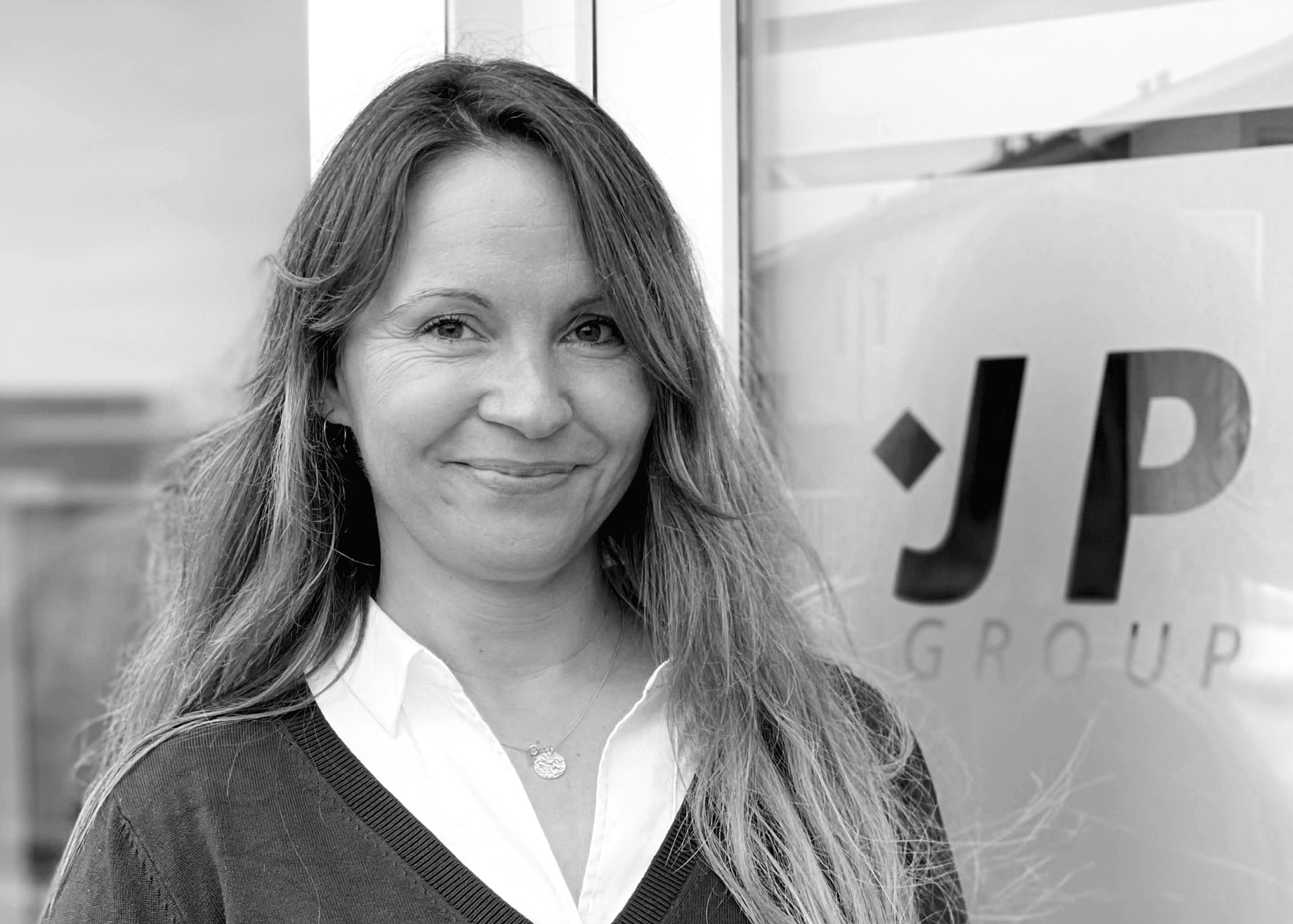 Anne-JP-Group-623x445-1-2048x1463